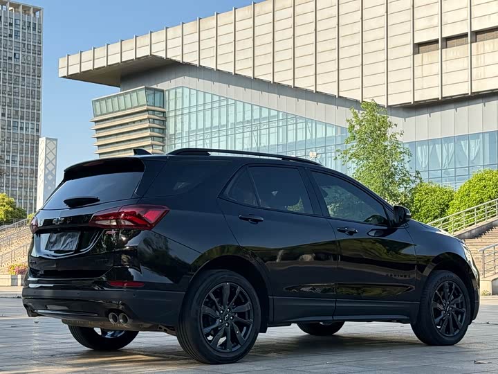 Фото 5 - Chevrolet Equinox