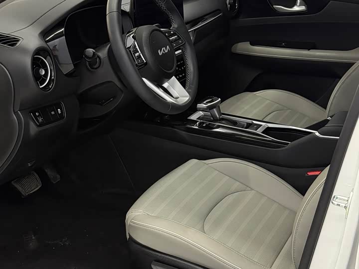 Kia K3 2023 2023款 1.5L CVT豪华版