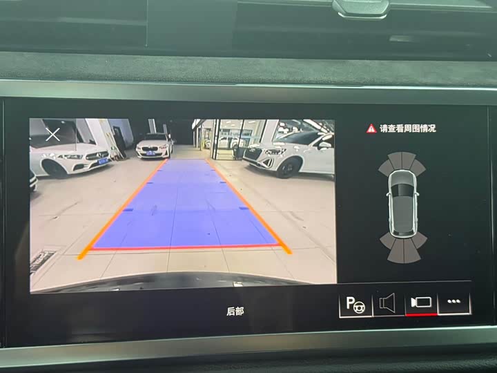 Фото 9 - Audi Q3