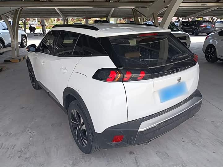 Фото 5 - Peugeot 2008