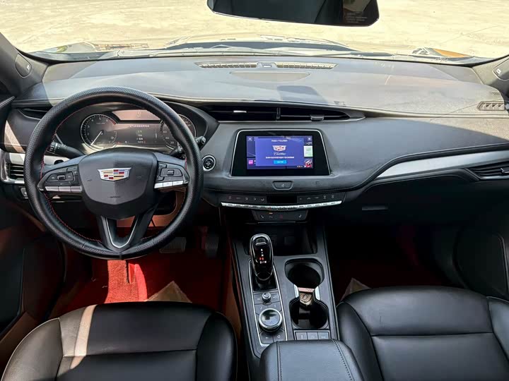 Photo 6 - Cadillac XT4