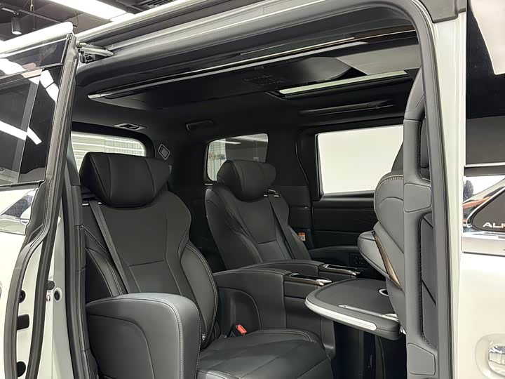 Toyota Alphard 2024 2024款 双擎 2.5L 臻享版