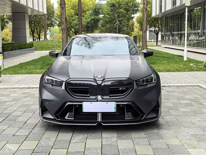 2025 BMW M5 Hybrid