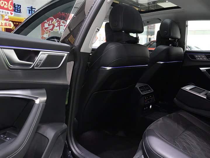Zdjęcie 9 - Audi A7L