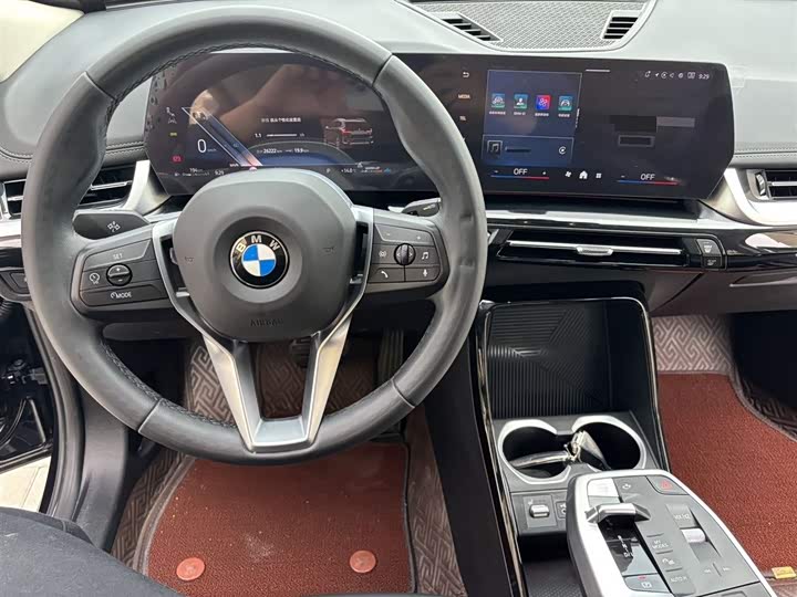 Фото 6 - BMW X1