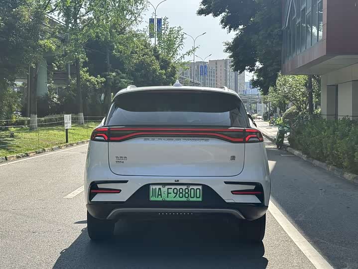 Фото 5 - BYD Tang Hybrid/EV