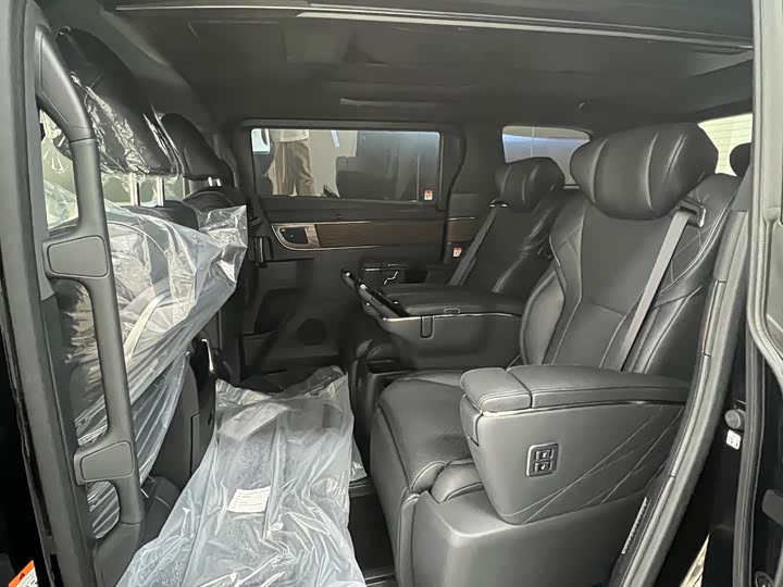 Toyota Alphard 2024 2024款 双擎 2.5L 臻享版