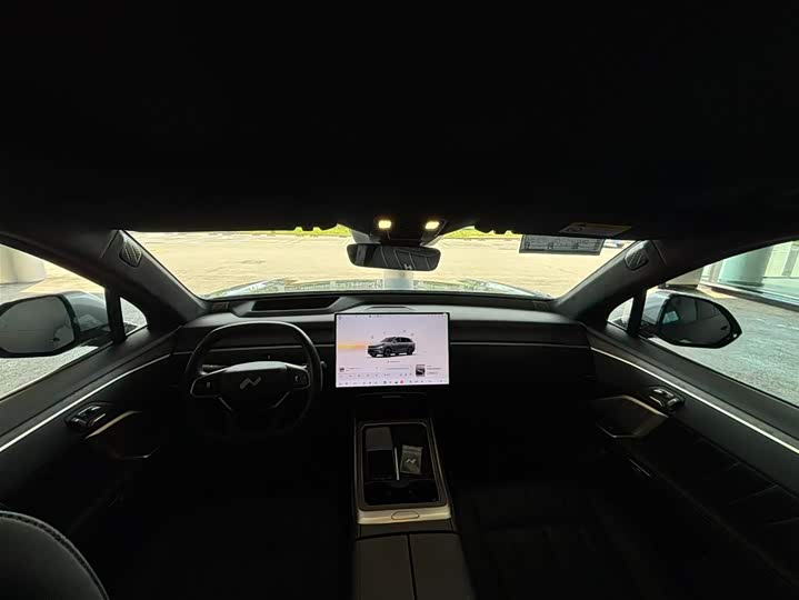 Photo 6 - Nio Onvo L90