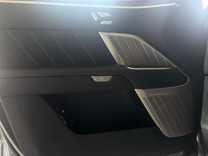 Photo 8 - Nio Onvo L90