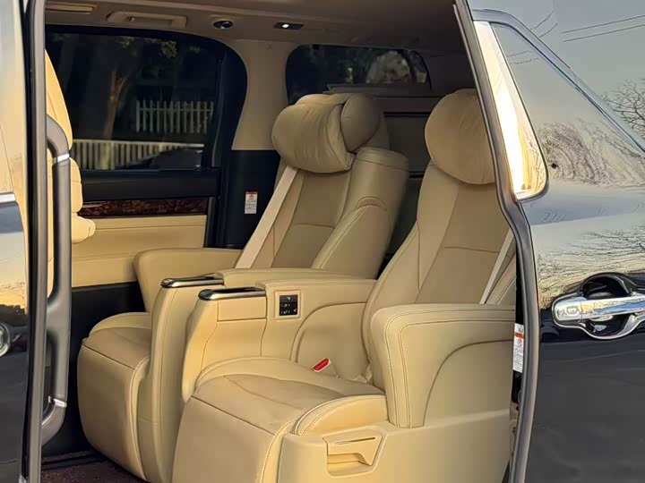 Toyota Alphard 2021 2021款 双擎 2.5L 豪华版