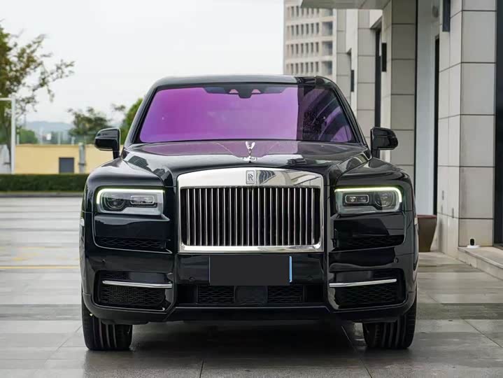 Фото 1 - Rolls-Royce Cullinan