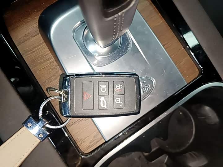 Land Rover Discovery Sport Hybrid 2022 2022款 P300e 性能科技版