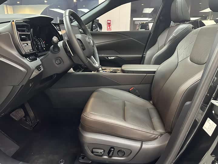Lexus RX 2025 2025款 350h 四驱醇享版