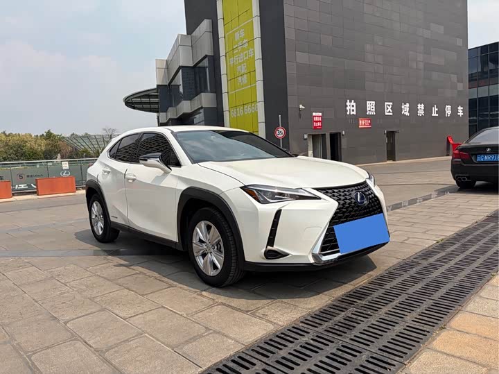 Lexus UX 2022 2022款 260h 探·酷版