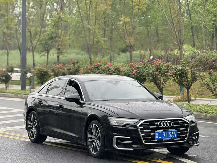 Фото 3 - Audi A6L