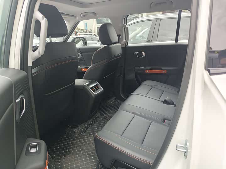 BAIC Beijing BJ30 2026 2026款 旅行家 1.5T DCT两驱七座版