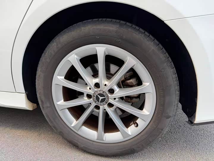 Zdjęcie 4 - Mercedes-Benz A-Class