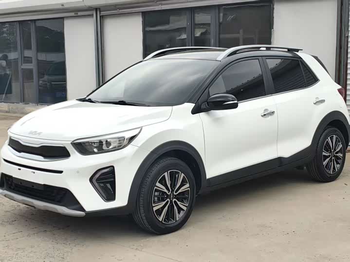Kia KX1 2021 2021款 1.4L CVT趣享天窗款
