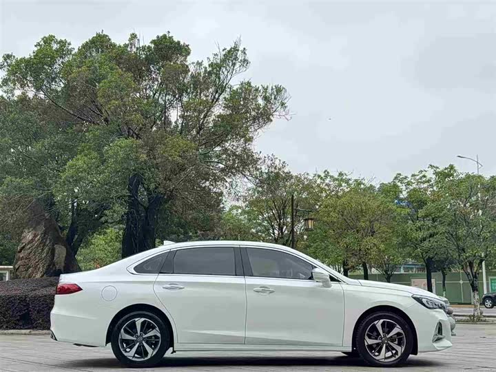 GAC Trumpchi GA6 2019 2019款 270T 自动尊享版