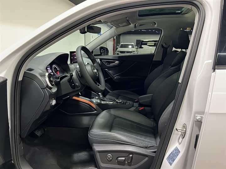 Фото 9 - Audi Q2L