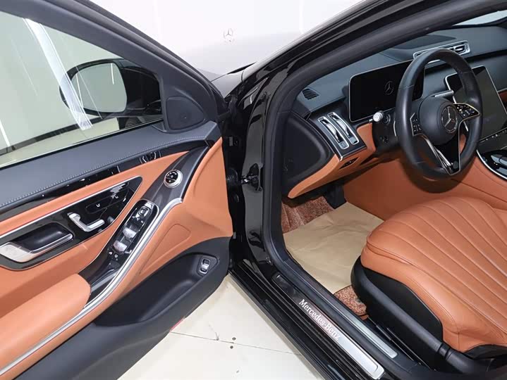 Фото 5 - Mercedes-Benz S-Class