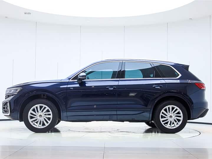 2025 Volkswagen Touareg