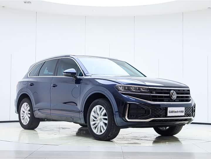 2025 Volkswagen Touareg