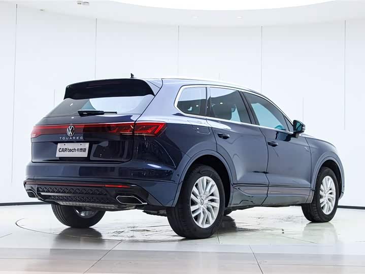 Фото 7 - Volkswagen Touareg