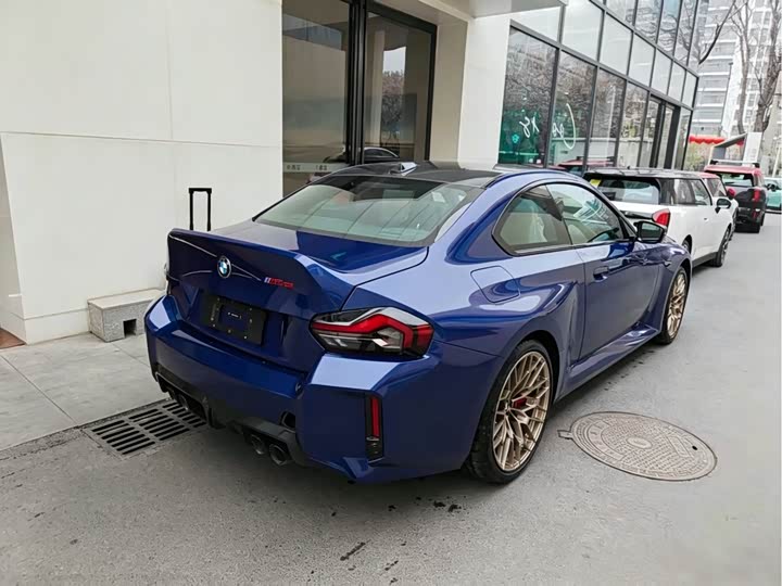2025 BMW M2
