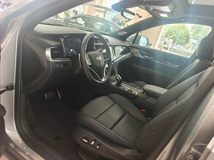 2025 Cadillac XT6