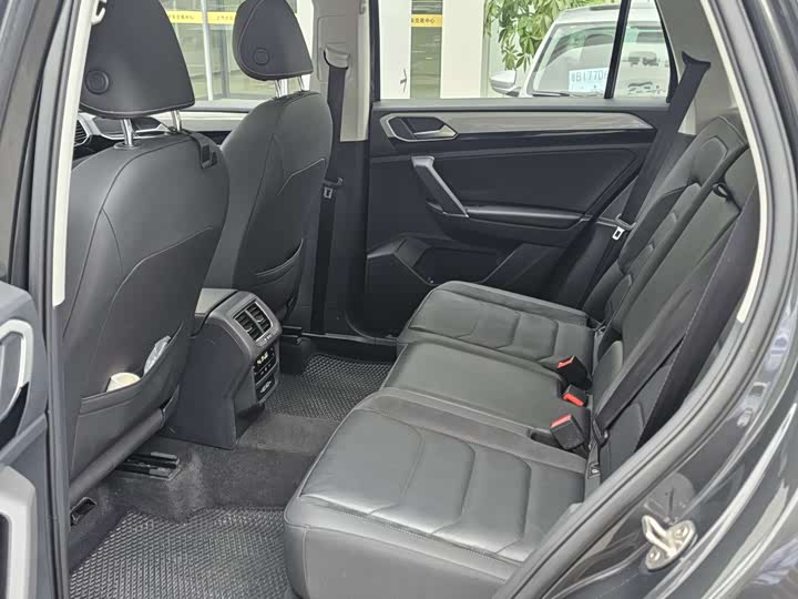 Volkswagen Tayron 2020 2020款 330TSI 两驱豪华智联版
