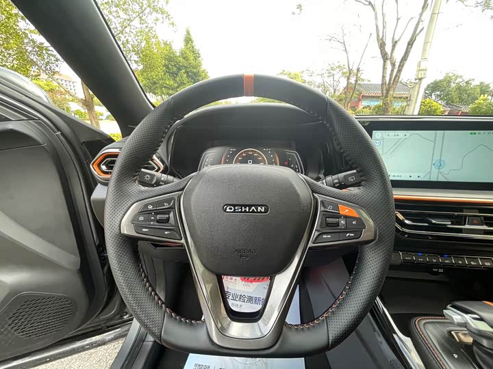 Changan Oshan X5 2022 2022款 运动版 1.5T DCT飓风音速