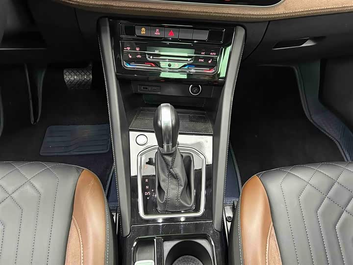 Jetta VS7 2024 2024款 280TSI 自动旗舰版