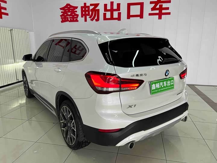 Фото 6 - BMW X1