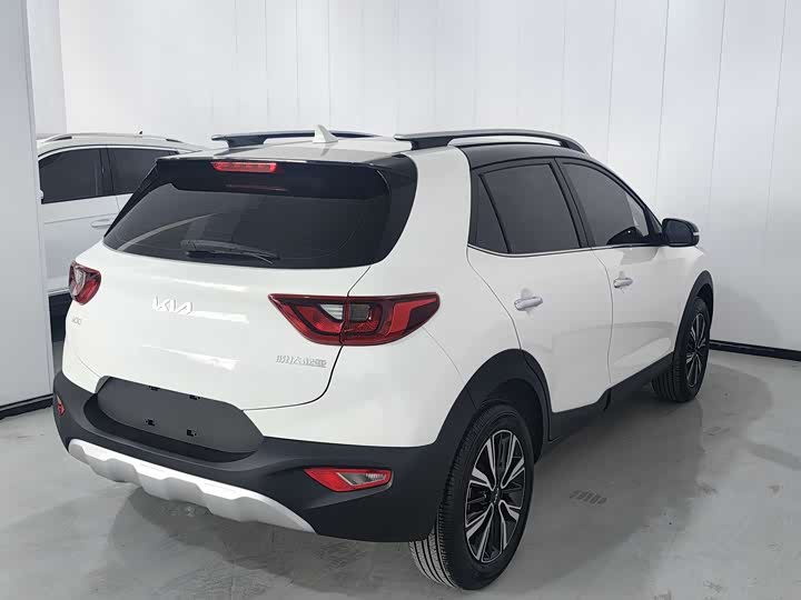 Kia KX1 2021 2021款 1.4L CVT趣享天窗款