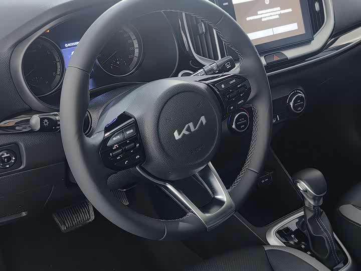 Kia KX1 2021 2021款 1.4L CVT趣享天窗款