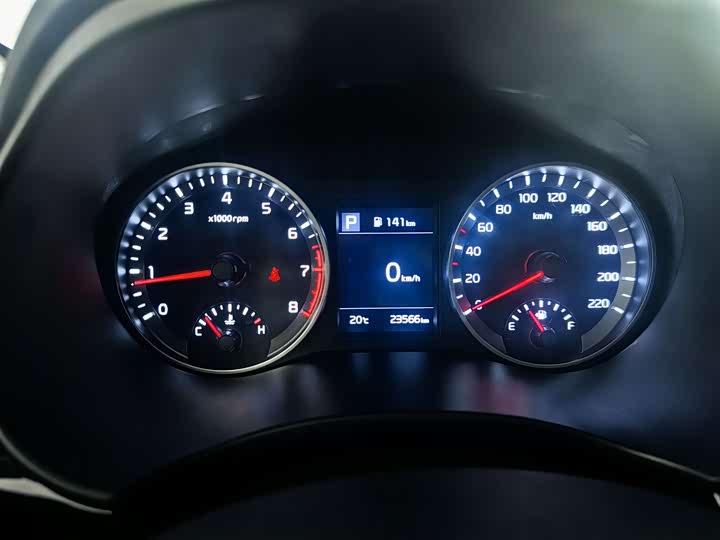Kia KX1 2021 2021款 1.4L CVT趣享天窗款