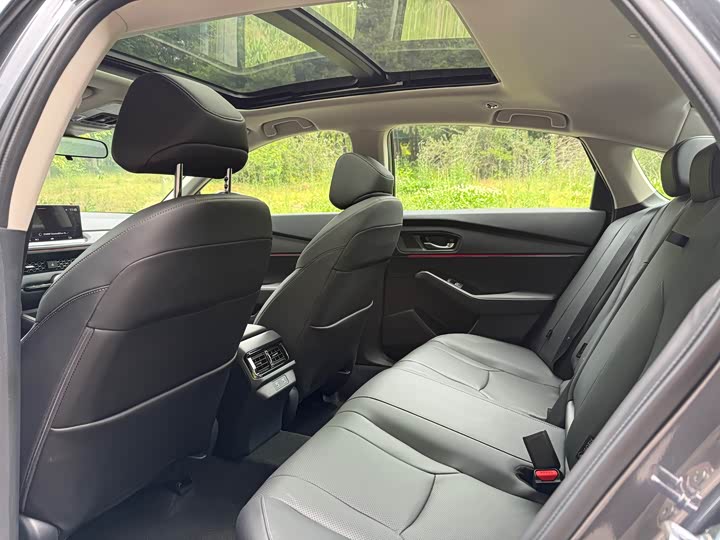 Honda Accord 2025 2025款 运动系列 260TURBO 尊贵版