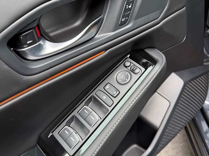 Honda Accord 2025 2025款 运动系列 260TURBO 尊贵版