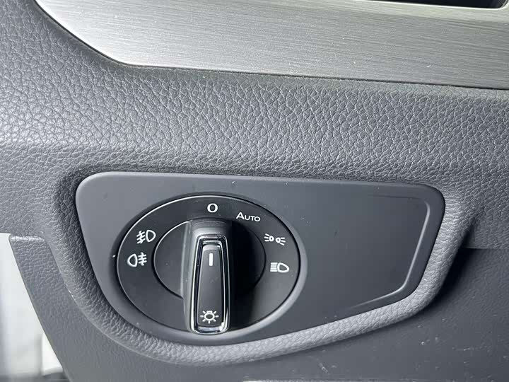 Volkswagen Touran L 2021 2021款 途安L 280TSI DSG拓界豪华版 7座