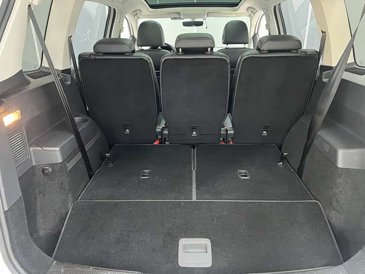 Volkswagen Touran L 2021 2021款 途安L 280TSI DSG拓界豪华版 7座