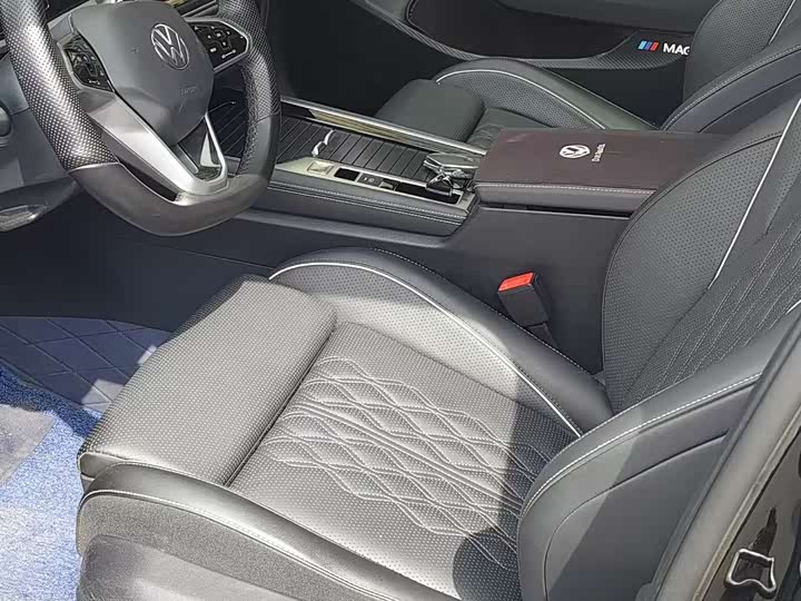 Фото 5 - Volkswagen Magotan