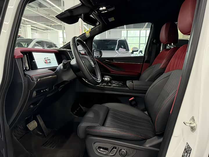 GAC Trumpchi M8 2025 2025款 宗师系列 超级混动版