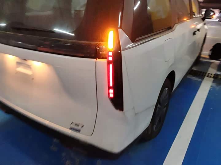 Maxus Mifa 7 2024 2024款 改款 超混 长续航版 悦享版