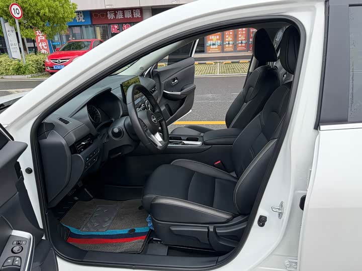 Nissan Sylphy 2026 2026款 1.6L CVT悦享版