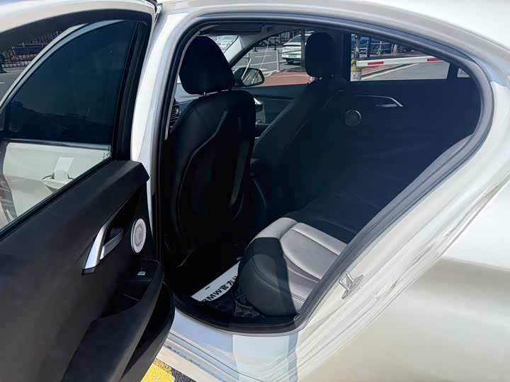 BMW 1 Series 2023 2023款 120i M运动版
