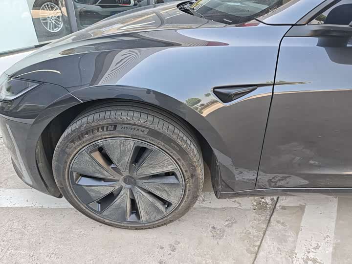 Photo 4 - Tesla Model 3