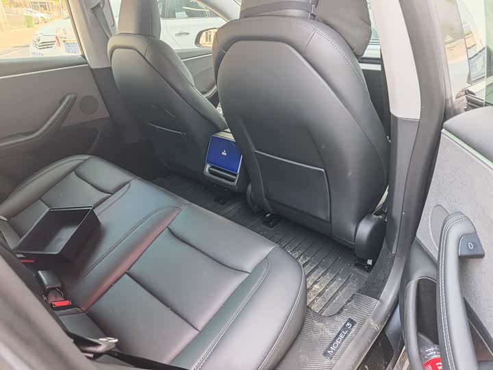 Photo 9 - Tesla Model 3