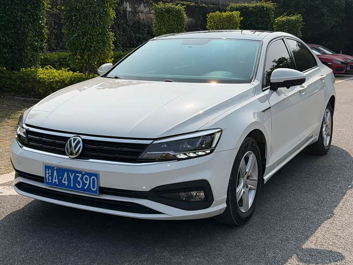 Фото 1 - Volkswagen Lamando L