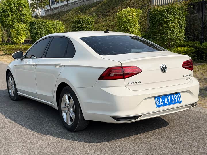 Фото 4 - Volkswagen Lamando L